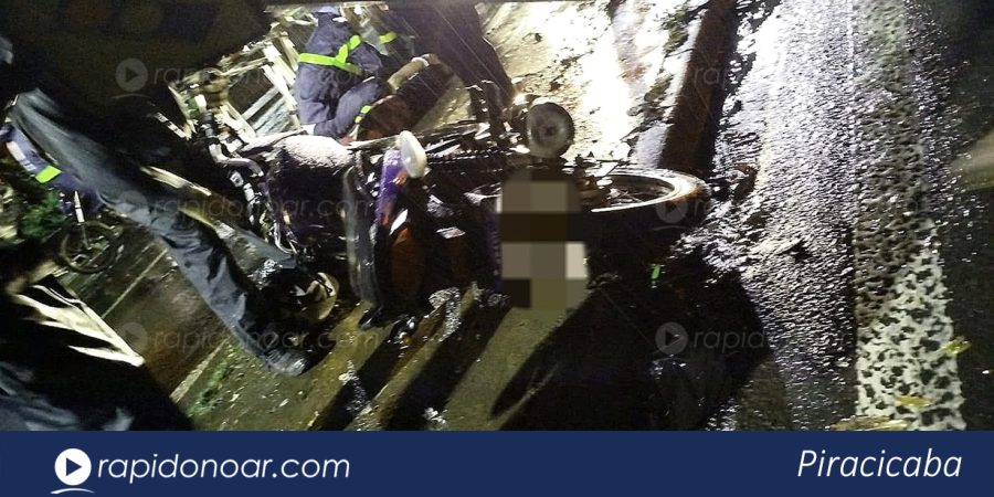 Motociclista fica gravemente ferido ao atingir placa de sinalização, em Piracicaba