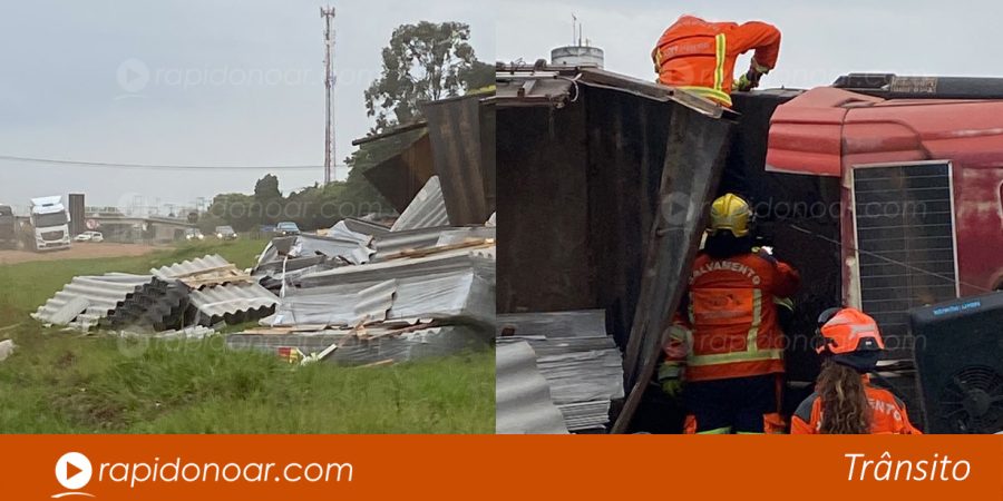 Caminhão carregado com telhas tomba em Rodovia de Piracicaba