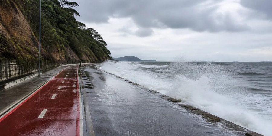 Ressaca fecha Ciclovia Tim Maia; ondas podem chegar a 2,5 metros – PIRANOT