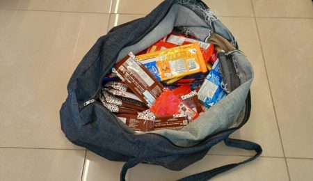 PM prende homem após tentativa de levar 124 chocolates e agressão em farmácia – PIRANOT