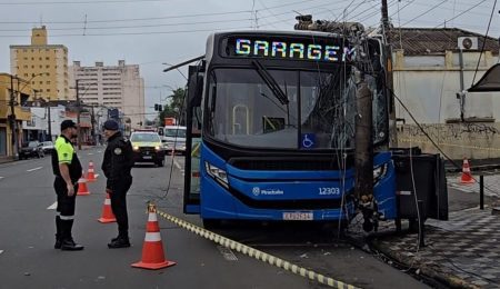 Ônibus sobe na calçada e atropela pedestre após mal súbito do motorista em Piracicaba – PIRANOT